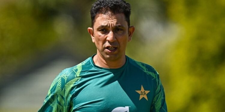 Former chief selector urges PCB to get rid of Azhar Mahmood